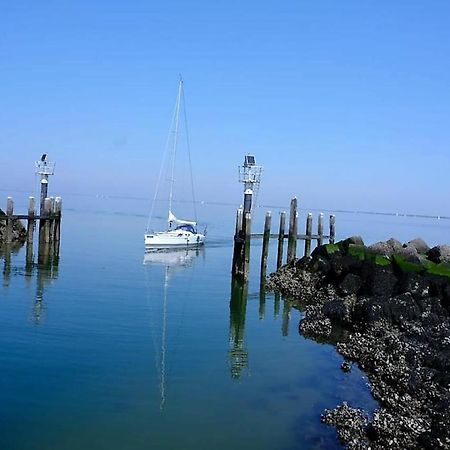 Ijsvogel Apartment, Duplex Family Home 4-Bed Located On The Largest Saltwater Lake Bruinisse Exterior foto