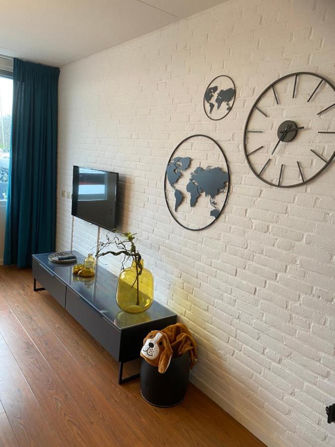 Ijsvogel Apartment, Duplex Family Home 4-Bed Located On The Largest Saltwater Lake Bruinisse Exterior foto