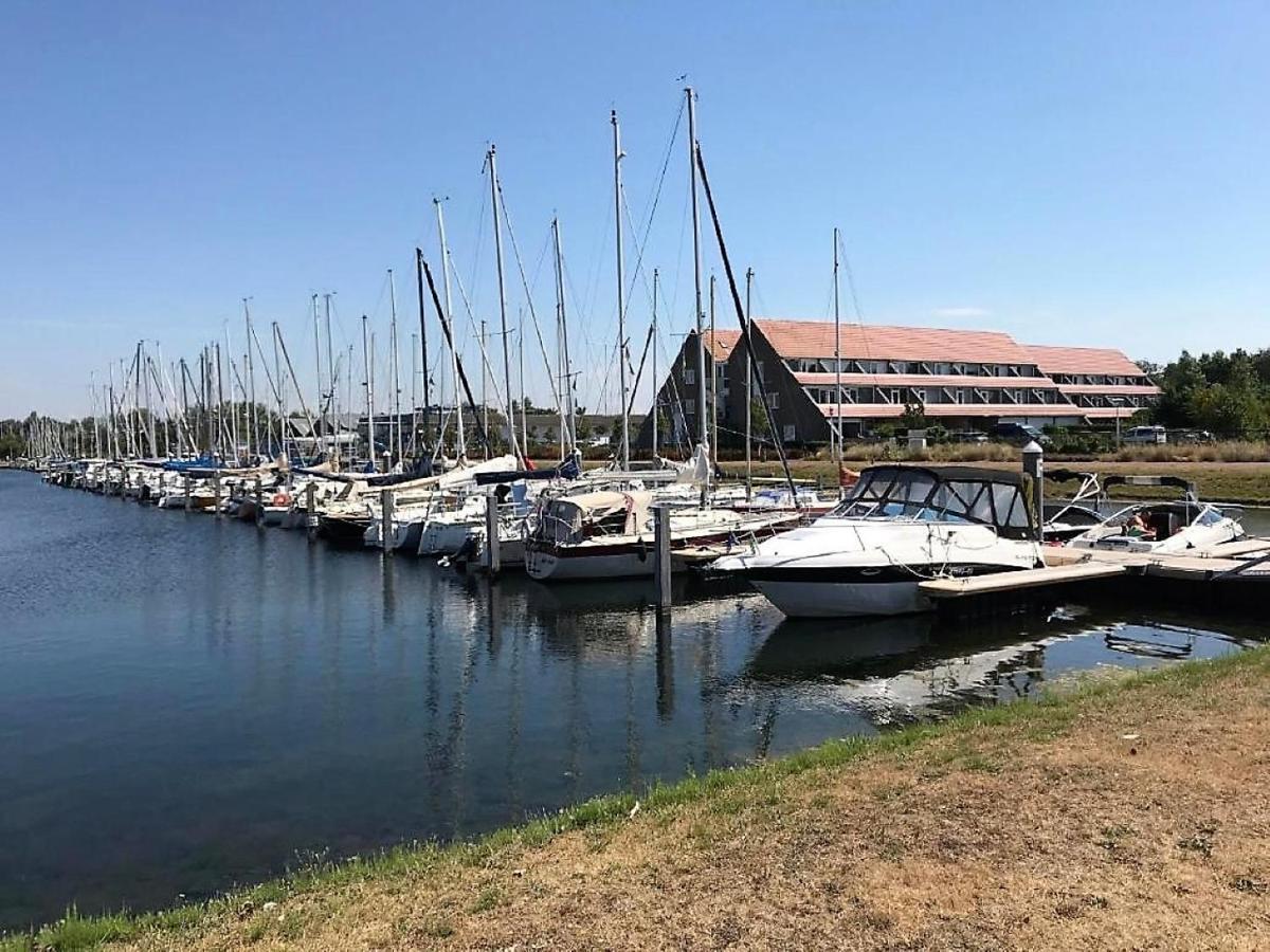 Ijsvogel Apartment, Duplex Family Home 4-Bed Located On The Largest Saltwater Lake Bruinisse Exterior foto
