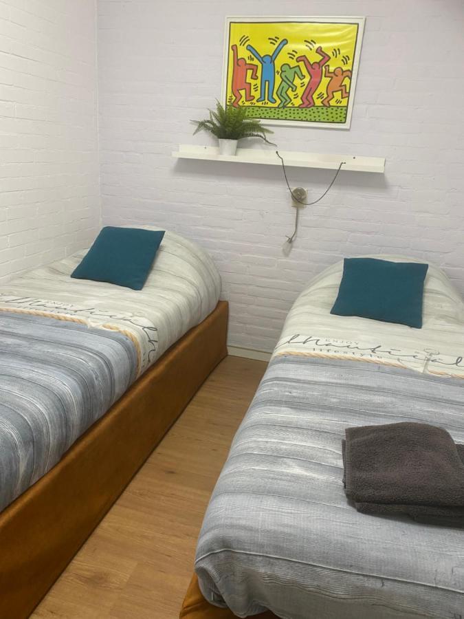 Ijsvogel Apartment, Duplex Family Home 4-Bed Located On The Largest Saltwater Lake Bruinisse Exterior foto